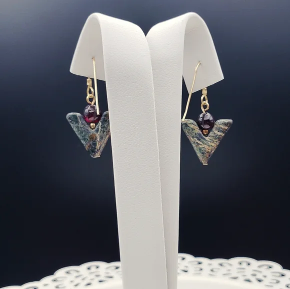 Nwot Marbled Stone and Beaded Dangle Drop Earrings 0037 - Picture 3 of 4